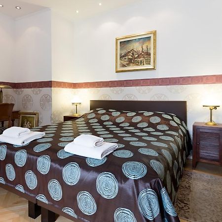 Dolce Vita Luxury Suites Belgrad Exterior foto