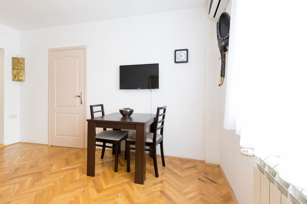 Dolce Vita Luxury Suites Belgrad Exterior foto