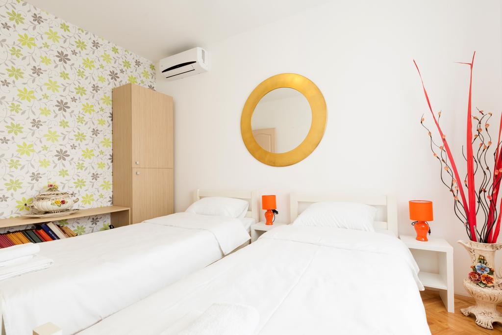 Dolce Vita Luxury Suites Belgrad Exterior foto