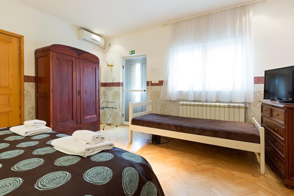 Dolce Vita Luxury Suites Belgrad Exterior foto